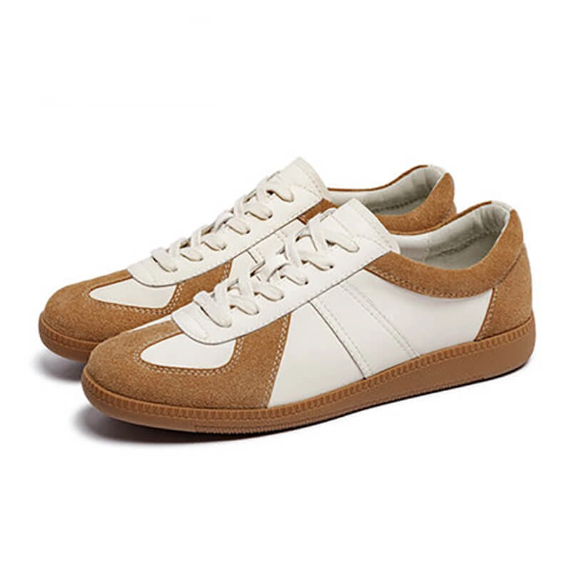 “1970s Retro Gutenberg Skate Shoes - Éala agus tírdheochta, go hiontach!”